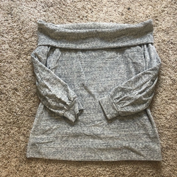 LOFT Tops - 5/$35 Off the shoulder LOFT top, size Med
